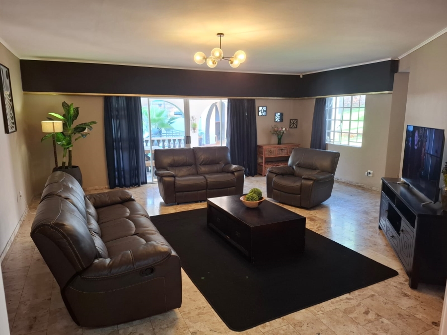 4 Bedroom Property for Sale in Safari Gardens North West